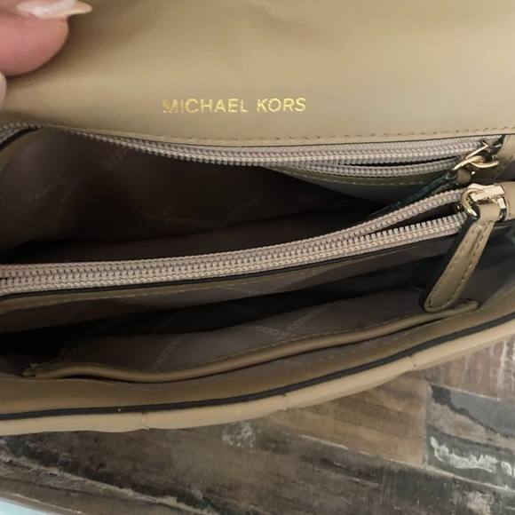 MK Soho Large Quilted Leather Shoulder Bag - Picture 14 of 15